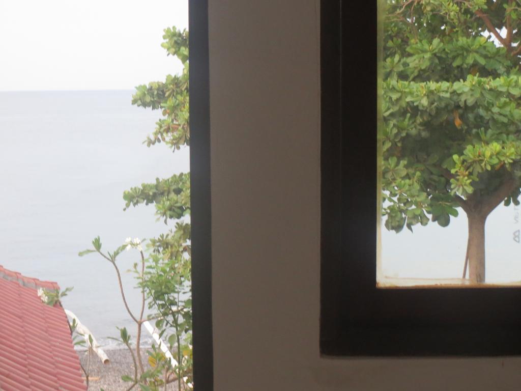 Amed Sari Beach Guesthouse Exteriér fotografie