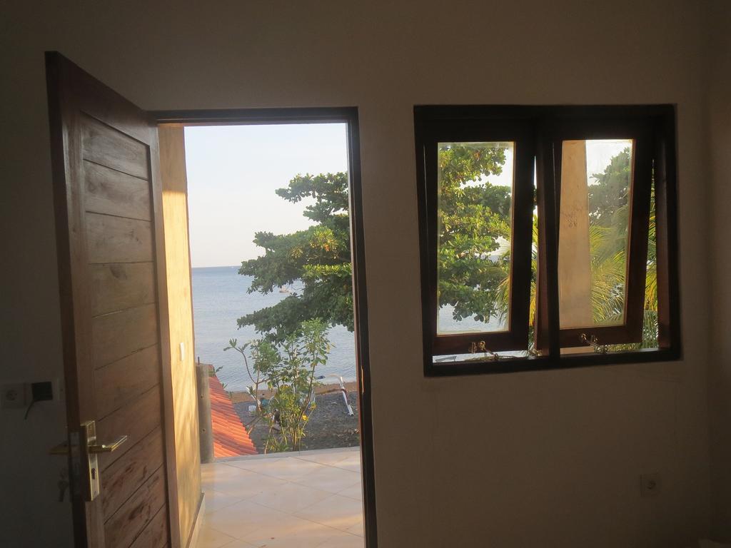 Amed Sari Beach Guesthouse Exteriér fotografie