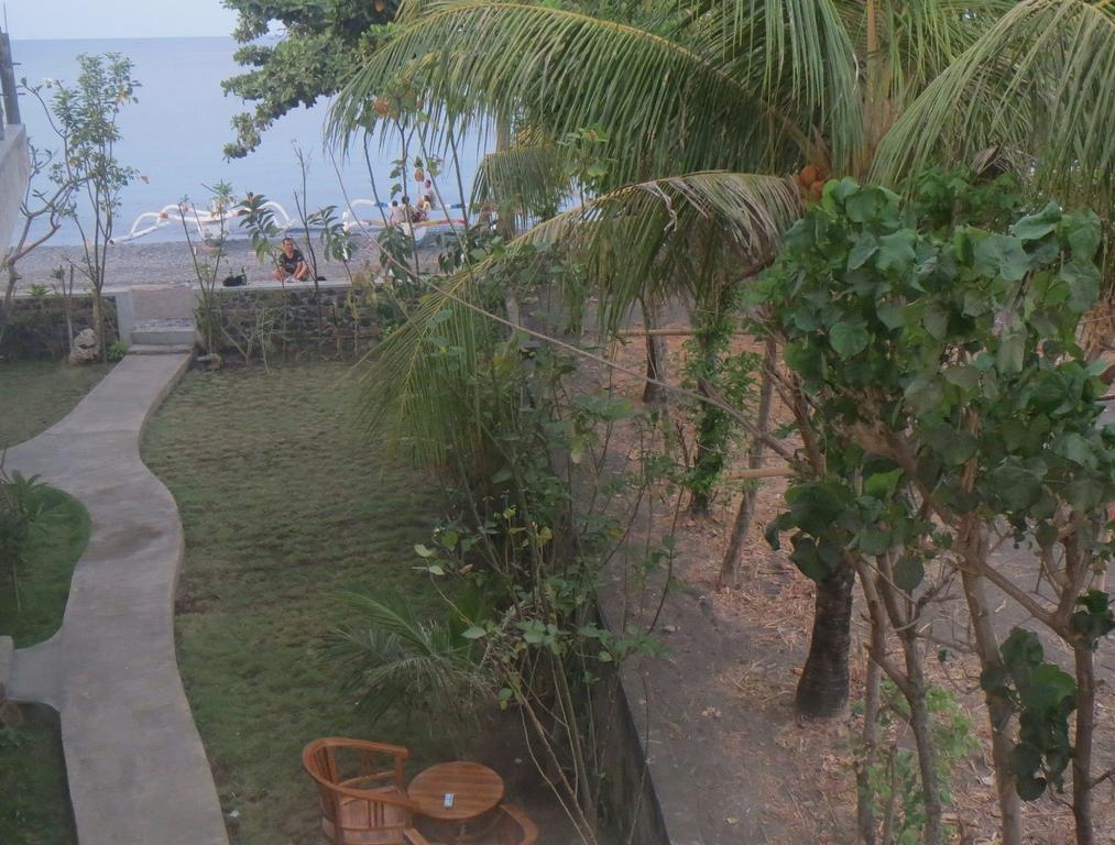Amed Sari Beach Guesthouse Exteriér fotografie