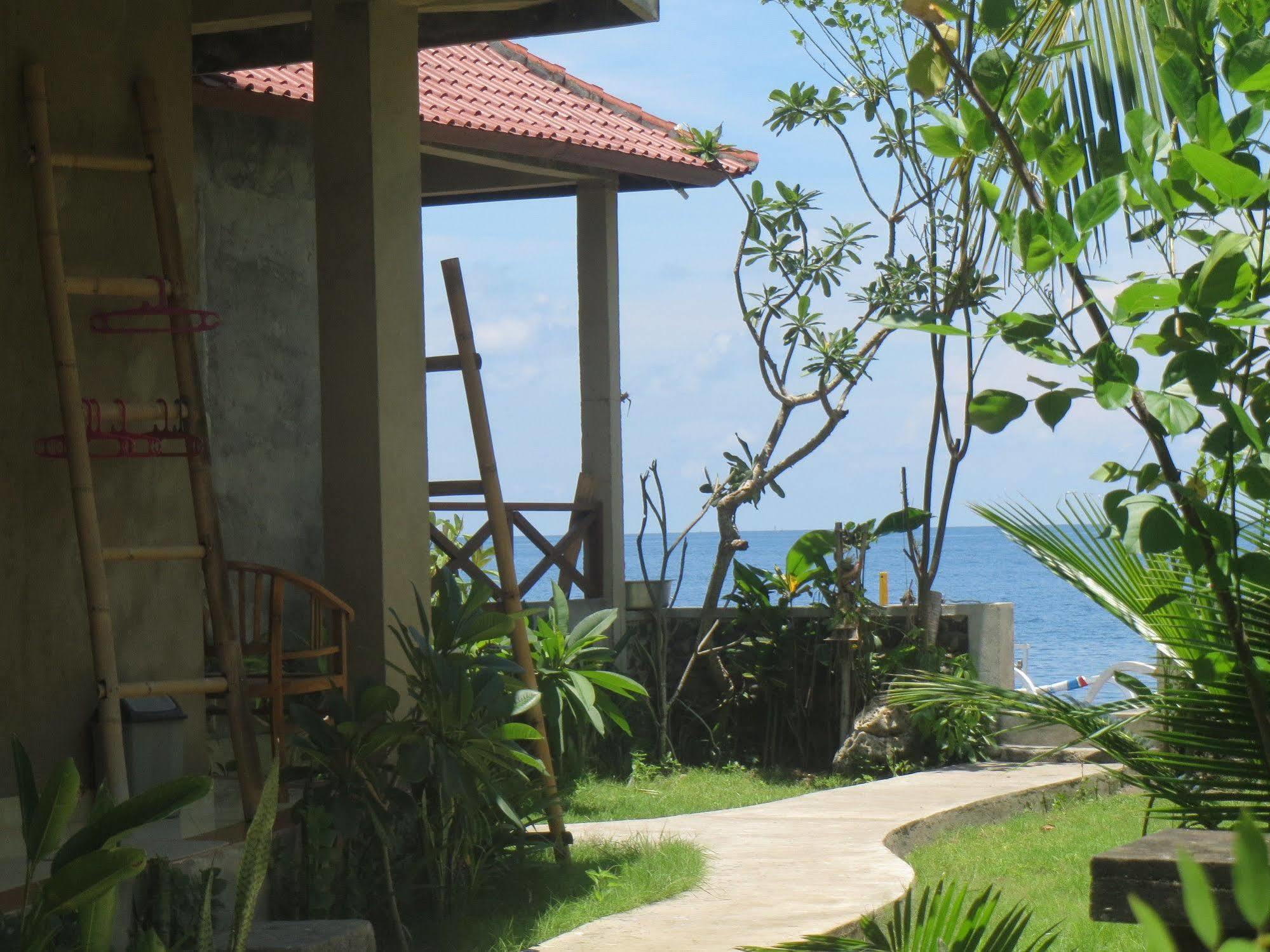 Amed Sari Beach Guesthouse Exteriér fotografie